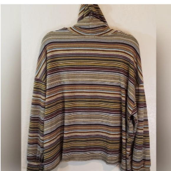 EARTHBOUND SWEATER. OVERSIZED CROP DRAWSTRING HOODIE. BOXI FIT, KANGAROO POCKET - Picture 3 of 16